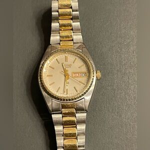 Seiko Women's Gold and Silver Watch -Size 5